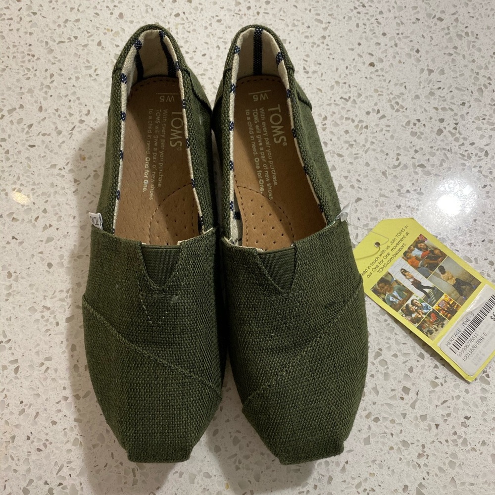 Toms